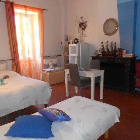 Bed and Breakfast L'Abri Du Vent Fitou Экстерьер фото